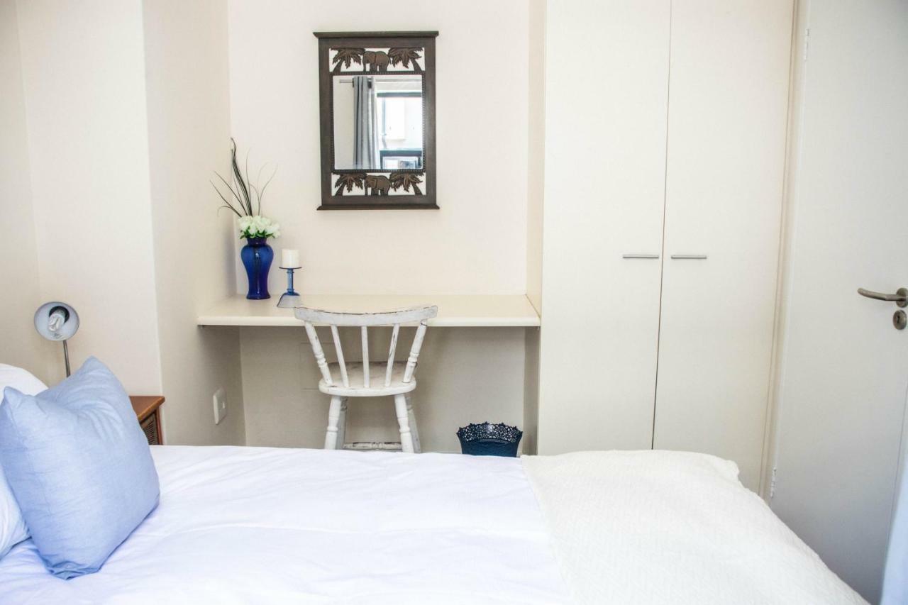 Queens Gate - Modern Townhouse - Wifi - Parking Apartment *